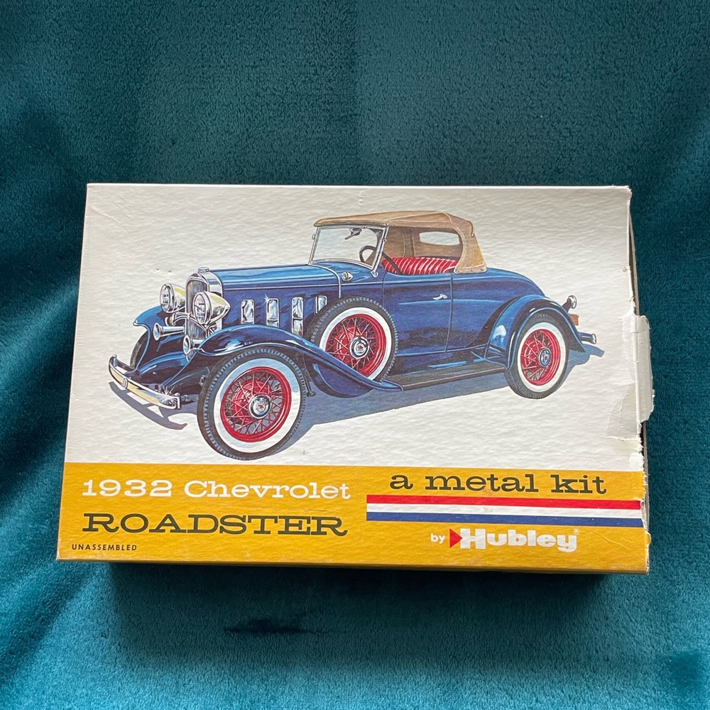 Rare Vintage Hubley 32 Chevy Roadster Metal Model Kit in Original Box